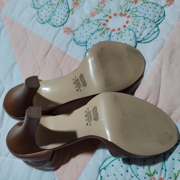 Bongo Open Toe Ankle Strap Nude Beige Heels Women's Size 9M - Picture 7 of 9